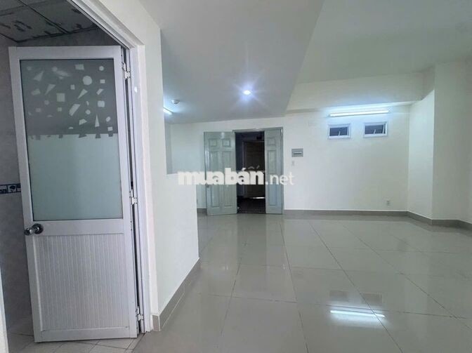 Bán căn hộ CC 1050 Phan Chu Trinh. DT: 61,5m2. Đã có sổ. 2PN. Lô B