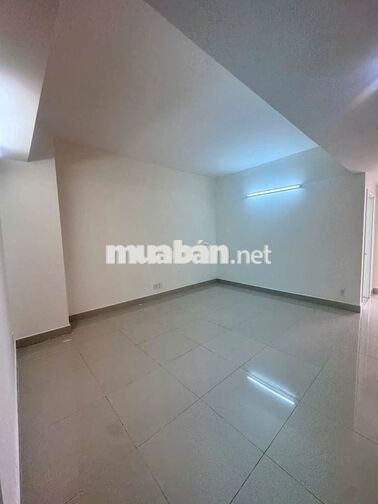 Bán căn hộ CC 1050 Phan Chu Trinh. DT: 61,5m2. Đã có sổ. 2PN. Lô B