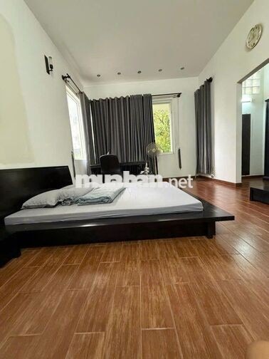 Cho thuê nhà 10a nguyễn trung trực bình thạnh 324m2 nở hậu 14m