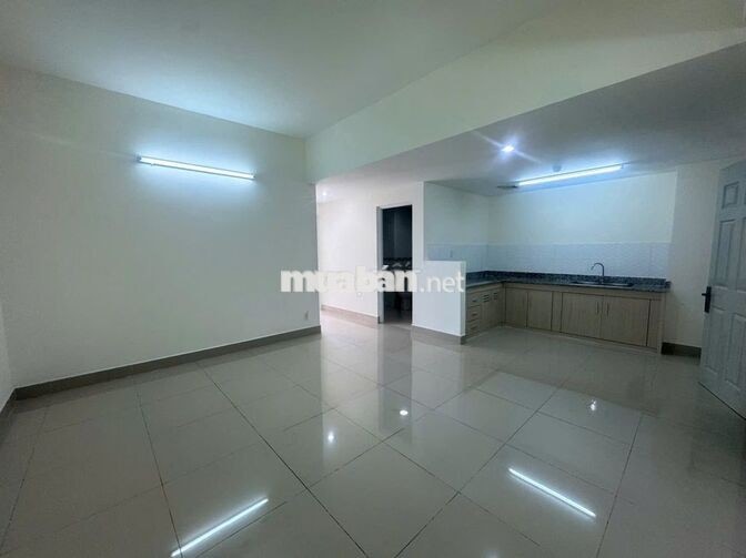 Bán căn hộ CC 1050 Phan Chu Trinh. DT: 61,5m2. Đã có sổ. 2PN. Lô B