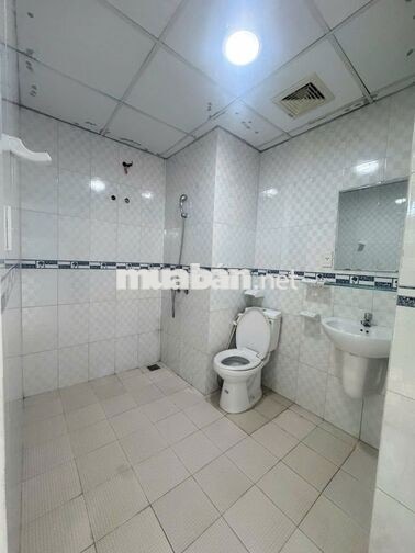 Bán căn hộ CC 1050 Phan Chu Trinh. DT: 61,5m2. Đã có sổ. 2PN. Lô B