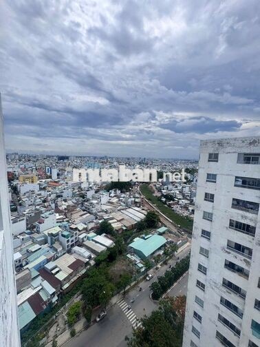 Bán căn hộ CC 1050 Phan Chu Trinh. DT: 61,5m2. Đã có sổ. 2PN. Lô B