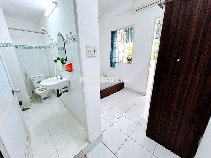 Studio có ban công phù hợp 1ng1xe