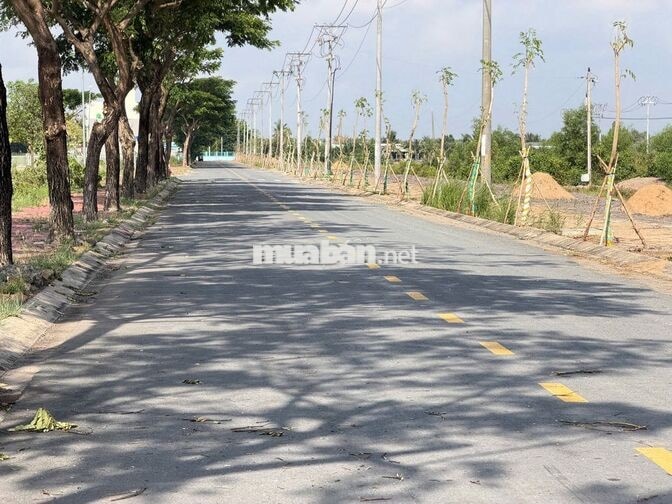 Cần bán gấp lô đất ngay TTHC xã Thủ Thừa