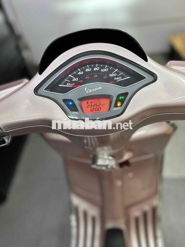 Piaggio Sprint 2017 màu hồng