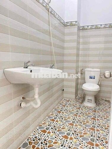 Nhà trệt lầu nguyên căn 02phòng sẵn 02máy lạnh KDC gần BV Nhi Đồng CT