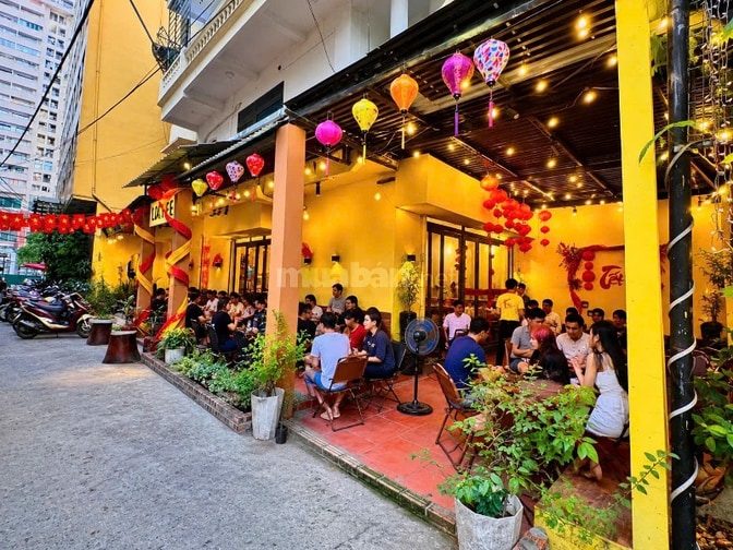 Sang nhượng quán cafe lô góc cực đông tại khu văn phòng Đống Đa
