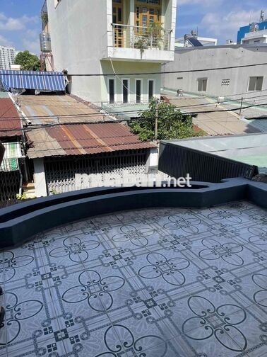 Cho thuê nhà 4.5x17m, 1 lầu, 3pn, HXH, sát S. Hành, Trường Chinh, Q12