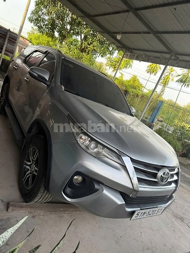 Cần bán gấp Toyota Fortuner gia đình