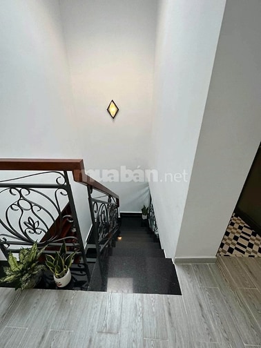 Nhà riêng 1 trệt 1 lầu Phan Xích Long 93m2, 2PN giá 14,5 tr/th