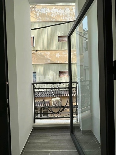 Nhà riêng 1 trệt 1 lầu Phan Xích Long 93m2, 2PN giá 14,5 tr/th