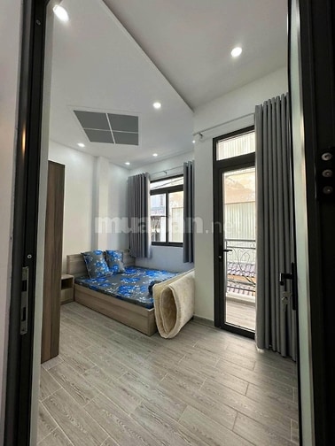 Nhà riêng 1 trệt 1 lầu Phan Xích Long 93m2, 2PN giá 14,5 tr/th