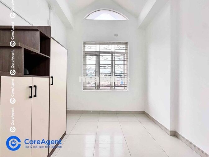 Cho Thuê Phòng Gác Giá Rẻ Cửa Sổ Trời Gần Đại Học Công Thương Tân Phú