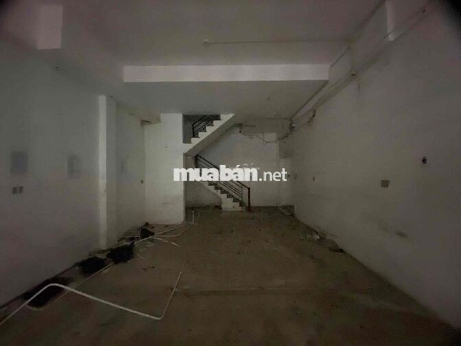 Cho thuê nhà MẶT TIỀN NGANG 10x20M2 CÁCH MẠNG THÁNG 8 Q10 45triệu