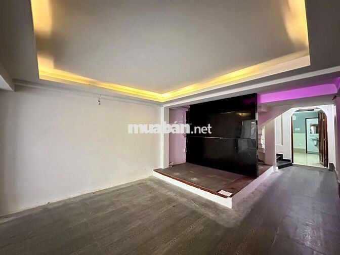 Cần cho thuê Mặt Bằng KD 766 Sư Vạn Hạnh P.12 Q.10 