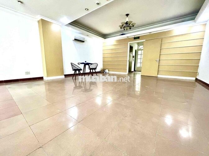 Cho thuê mặt bằng trệt ngang 6m, dt 50m2  ở 219 Khánh Hội Quận 4