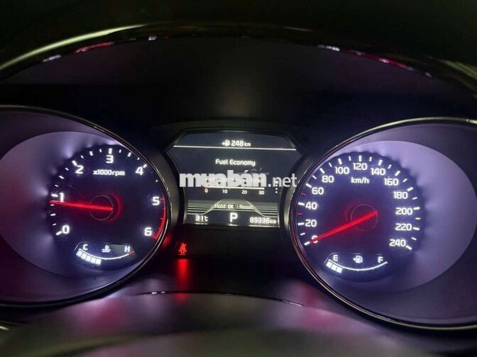 Kia Sedona 2019 SX 80000 km trắng
