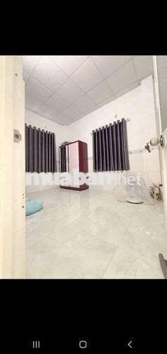 Cho thuê nhà đường Quốc Lộ 50 DT.4m×12m } 1 Lầu 2 Phòng 2 toilet.