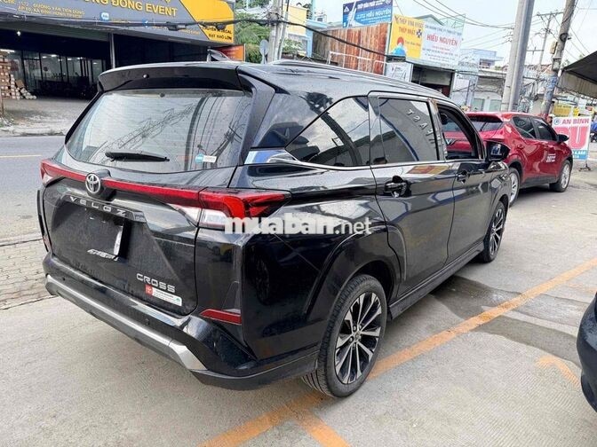 Toyota Veloz Top 2025 1.5 CVT Đen Hỗ Trợ Góp