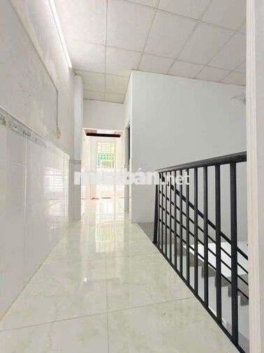 Cho thuê nhà đường Quốc Lộ 50 DT.4m×12m } 1 Lầu 2 Phòng 2 toilet.