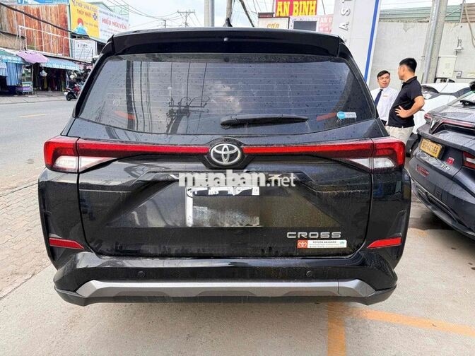 Toyota Veloz Top 2025 1.5 CVT Đen Hỗ Trợ Góp