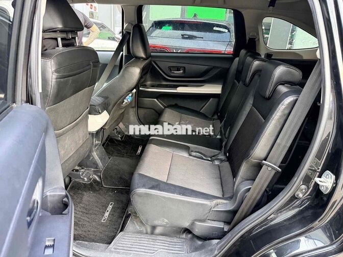 Toyota Veloz Top 2025 1.5 CVT Đen Hỗ Trợ Góp