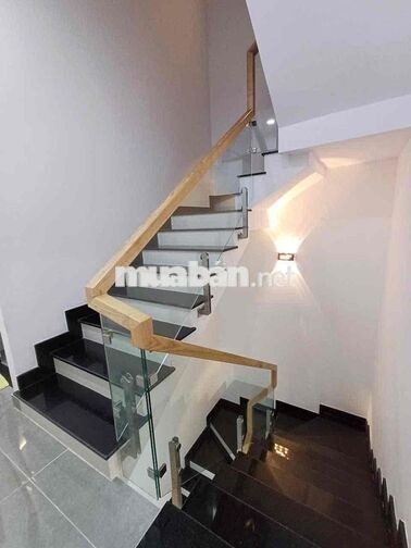 Nhà mặt tiền đường Tô Hiệu . quận Tân Phú . Tp. HCM
