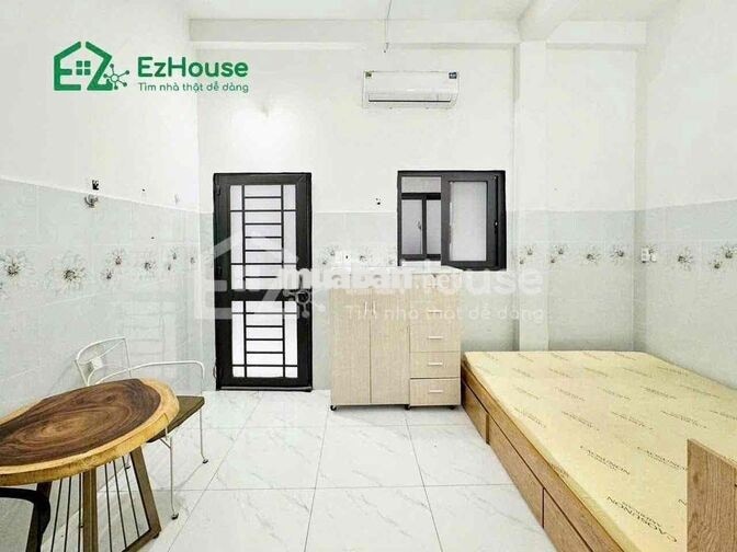 CHO THUÊ STUDIO RÔNG FULL NỘI THẤT-THANG MÁY NGAY VƯỜN LÀI,ĐH VĂN HIẾN
