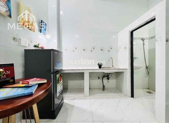 CHO THUÊ STUDIO RÔNG FULL NỘI THẤT-THANG MÁY NGAY VƯỜN LÀI,ĐH VĂN HIẾN