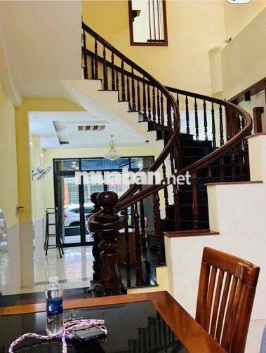 CHO THUÊ NHÀ 3 TẦNG ĐƯỜNG : NGUYỄN CƯ TRINH , HOÀ CƯỜNG - 15 TRIỆU