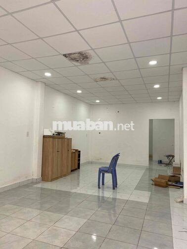 Nhà trống 1050// Quang Trung cho thuê làm kho