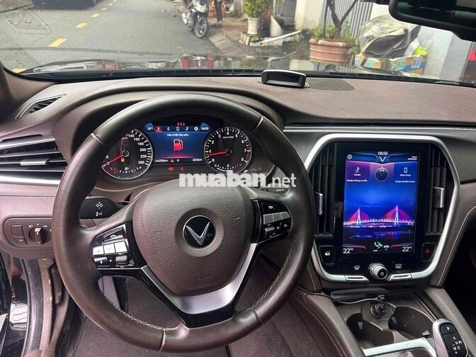 VINFAST LUX A2.0 2022 BASE ĐEN