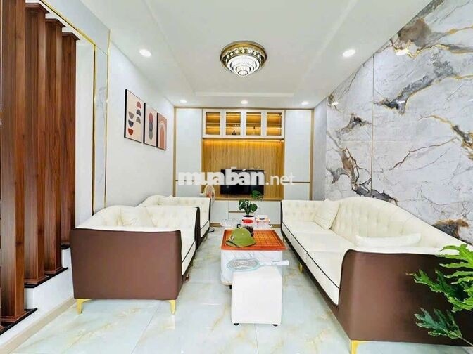 nhà mới sạch sẽ full nội thất 
