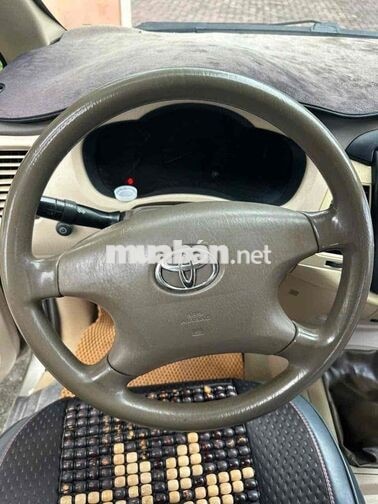 Toyota Innova 7 chỗ số sàn xăng bạc