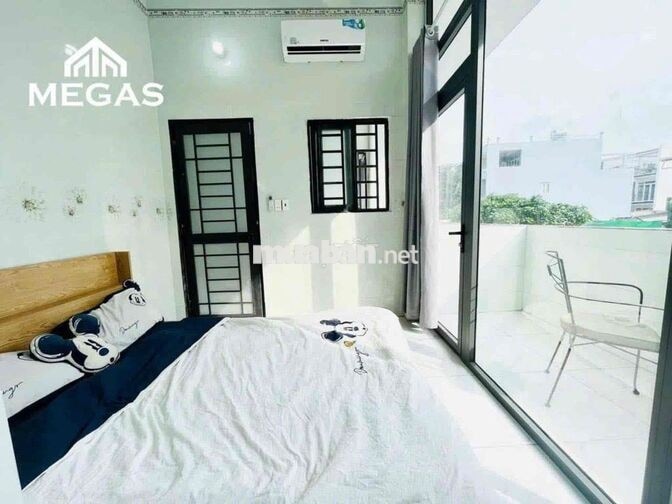 CHO THUÊ PHÒNG BAN CÔNG SIÊU THOÁNG-FULL NỘI THẤT-THANG MÁY-VƯỜN LÀI