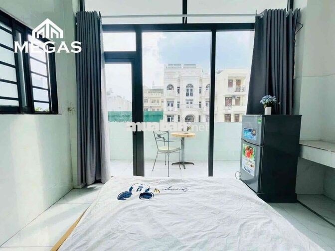 CHO THUÊ PHÒNG BAN CÔNG SIÊU THOÁNG-FULL NỘI THẤT-THANG MÁY-VƯỜN LÀI