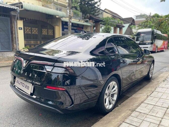 VINFAST LUX A2.0 2022 BASE ĐEN