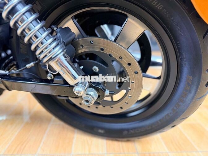 Harley Davidson Custom 1200 2014 Cam đen