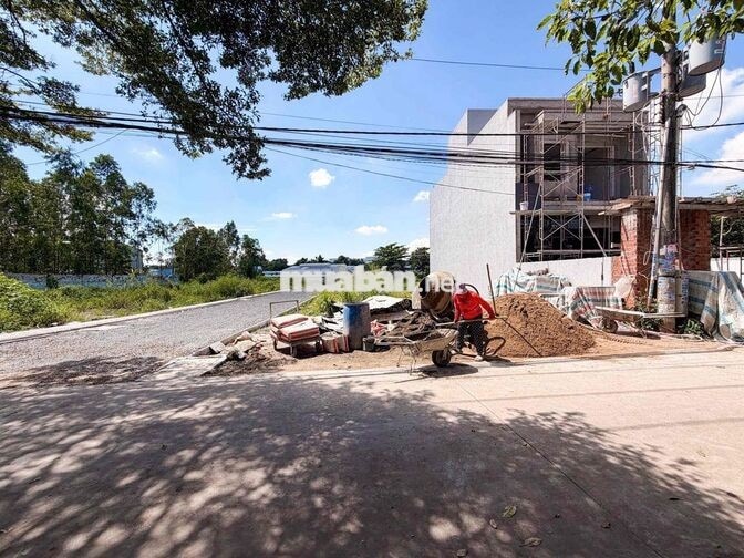 Bán lô đất tại P. Trảng Dài ngay cây xăng 75