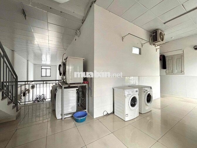Phòng Trọ Sinh Viên - Có Bảo Vệ, Nhà xe Siu Rộng