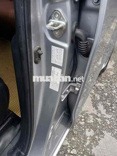 TOYOTA INNOVA 2017 7 CHỖ 190000KM BẠC