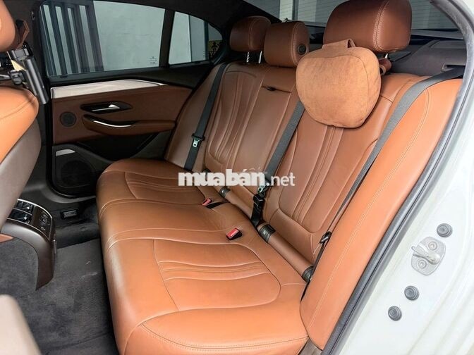 VINFAST LUX A PREMIUM 21 - MÀU TRẮNG SIÊU HOT