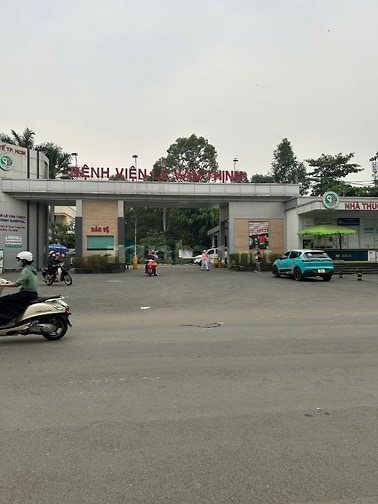 NHÀ 4 X 20M, XÂY 1 TRỆT 1 LẦU, GẦN NGUYỄN TUYỂN + LÊ VĂN THỊNH