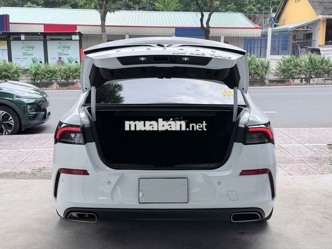 VINFAST LUX A PREMIUM 21 - MÀU TRẮNG SIÊU HOT