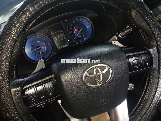 Toyota Fortuner 2022 7 chỗ Dầu Xám