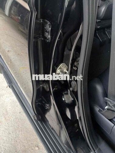 Honda CR-V 2010 180.000 km màu đen
