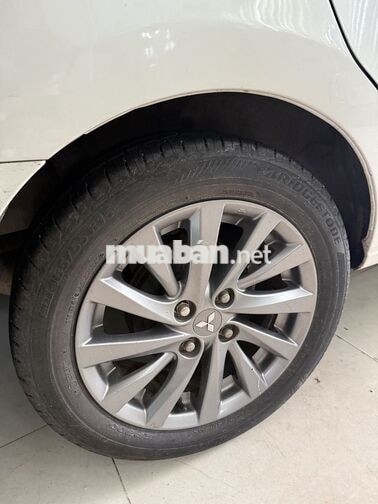 Mitsubishi Attrage 2016 Số sàn 110000km Trắng