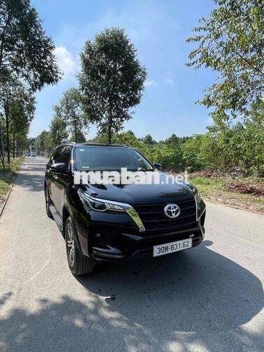 TOYOTA FORTUNER 2021 DẦU TỰ ĐỘNG 7 CHỖ ĐEN