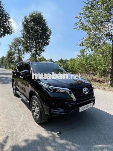 TOYOTA FORTUNER 2021 DẦU TỰ ĐỘNG 7 CHỖ ĐEN