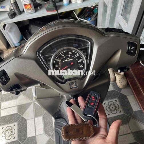 Vision xám đen sporty bánh lớn, xe đẹp, bstp 9 chu